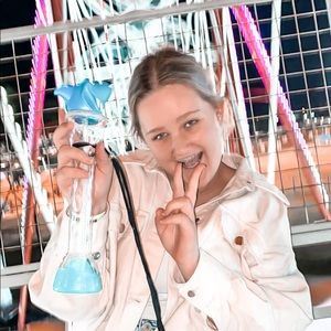 Meet your Posher, Hannah